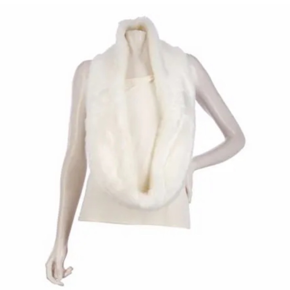 Faux Fur Infinity Scarf by VT Luxe NWOT WHITE QVC  $43.50